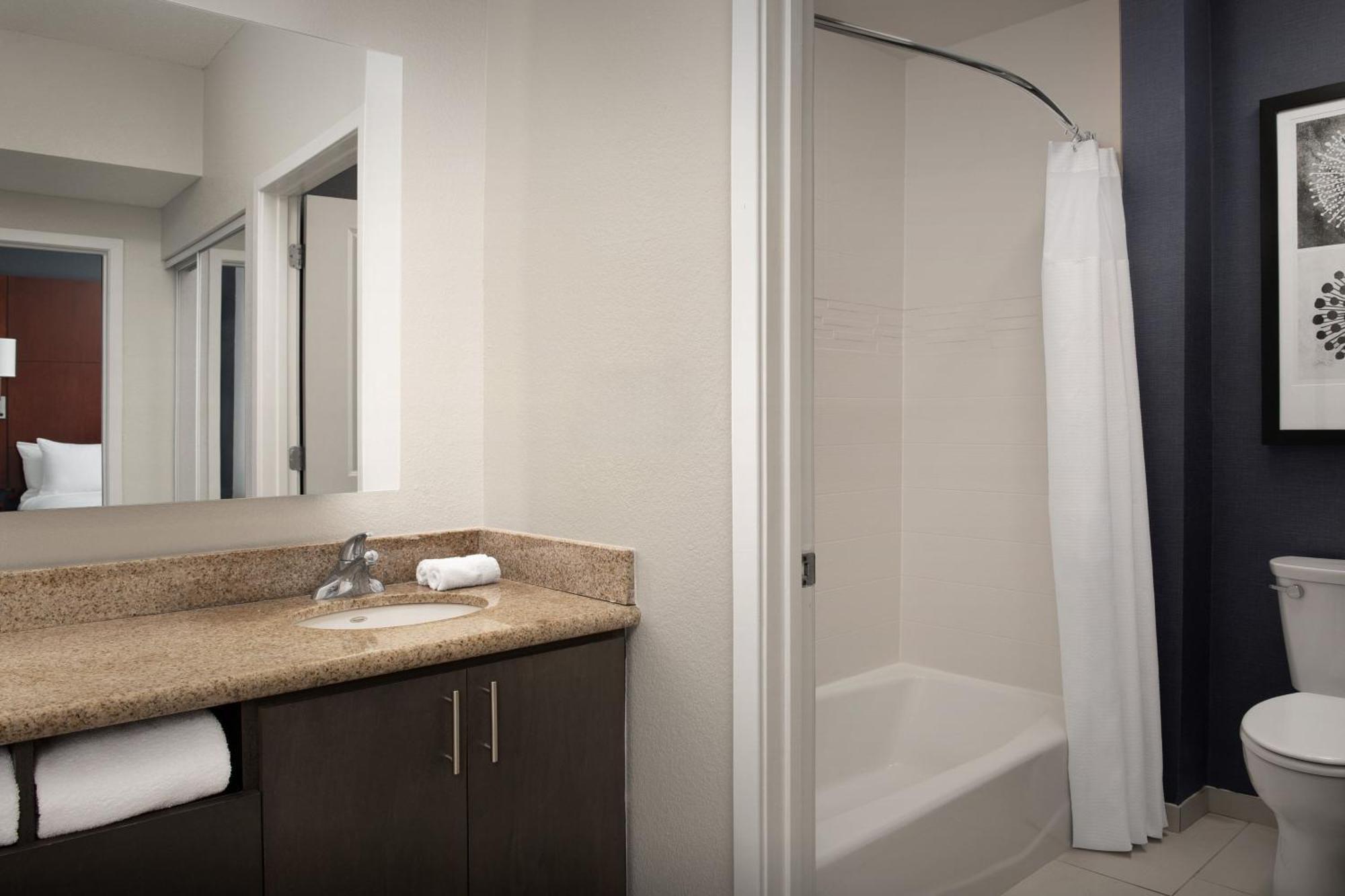 Residence Inn By Marriott Greensboro Airport Екстериор снимка