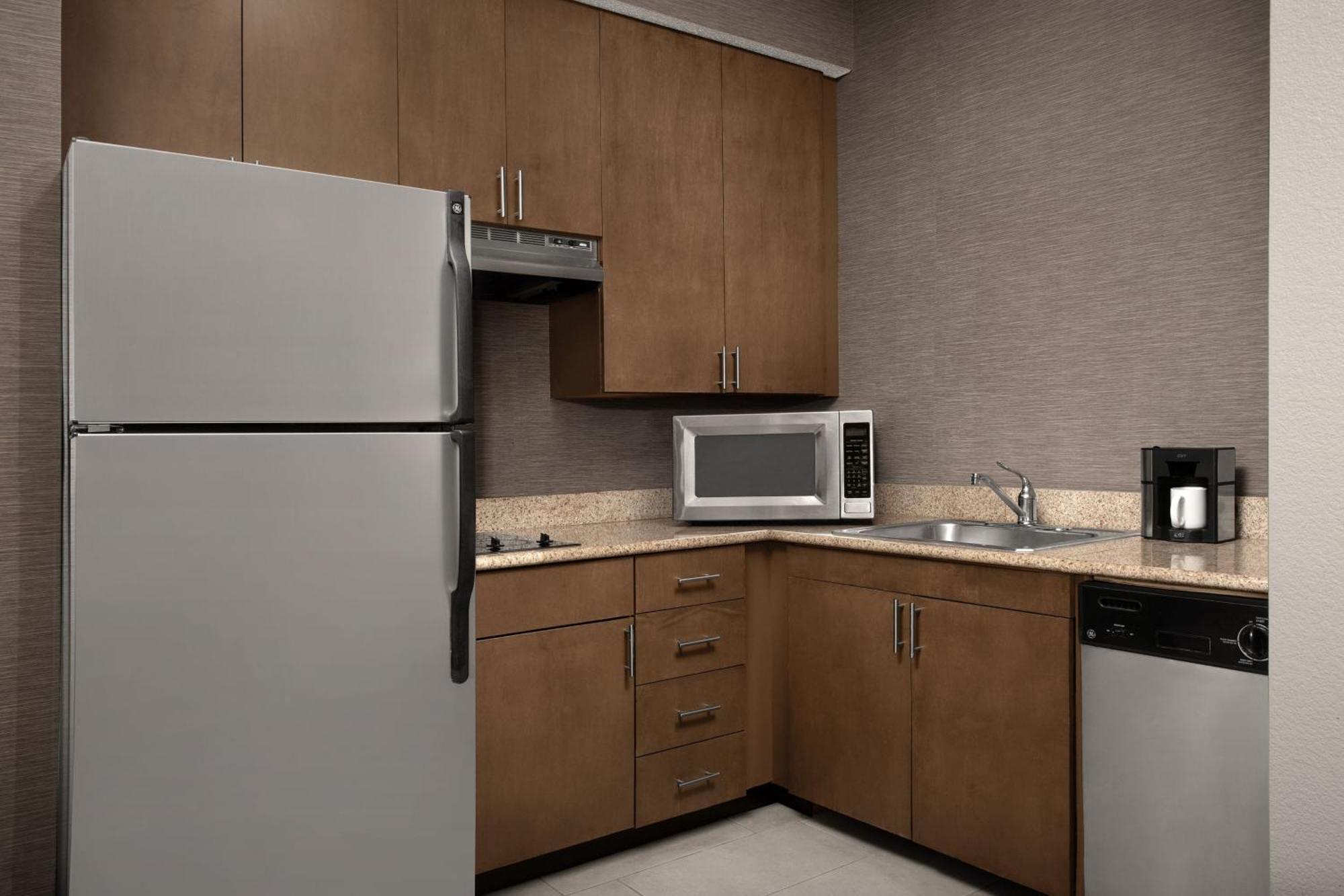 Residence Inn By Marriott Greensboro Airport Екстериор снимка