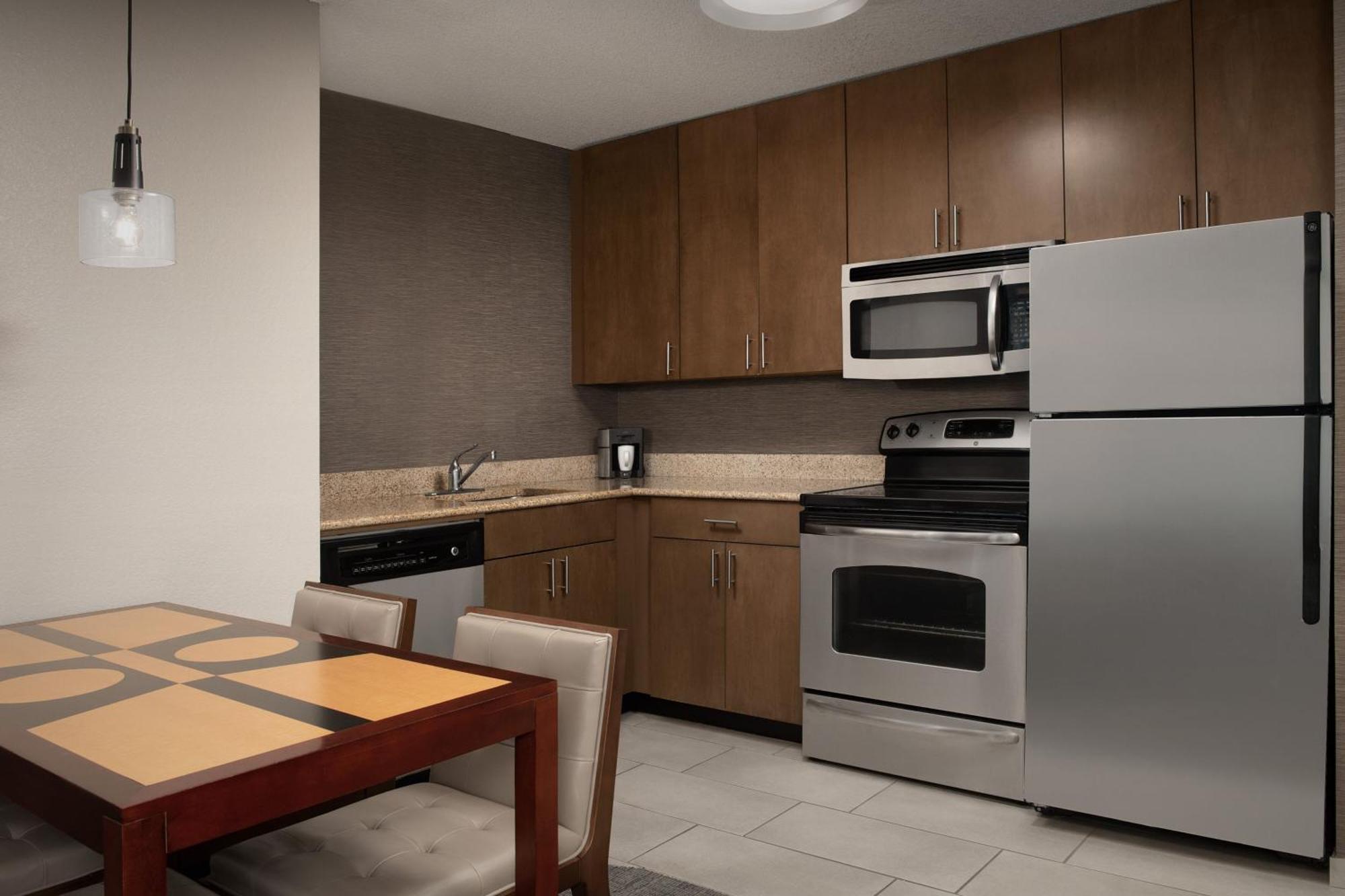 Residence Inn By Marriott Greensboro Airport Екстериор снимка